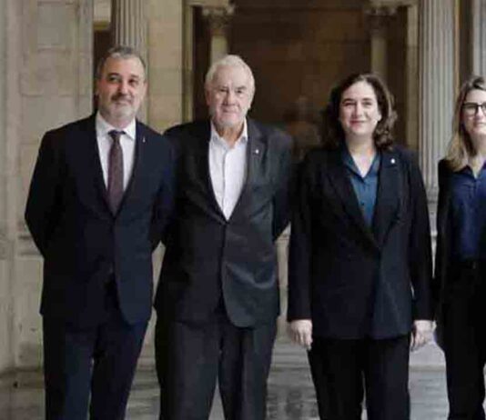 Acuerdo histórico en Barcelona para unos presupuestos de ciudad Acuerdo histórico en Barcelona para unos presupuestos de ciudad