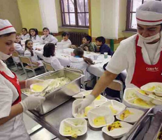 Menos carne roja y procesada en las escuelas de Barcelona Menos carne roja y procesada en las escuelas de Barcelona