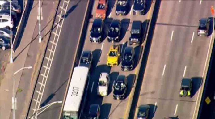 Cómo Uber, Cabify y Lyft, intimidan y embaucan su camino a la desregulación Cómo Uber, Cabify y Lyft, intimidan y embaucan su camino a la desregulación