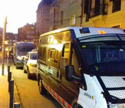 Denunciado un bar de Sarrià por vender alcohol a menores y consumir drogas Denunciado un bar de Sarrià por vender alcohol a menores y consumir drogas