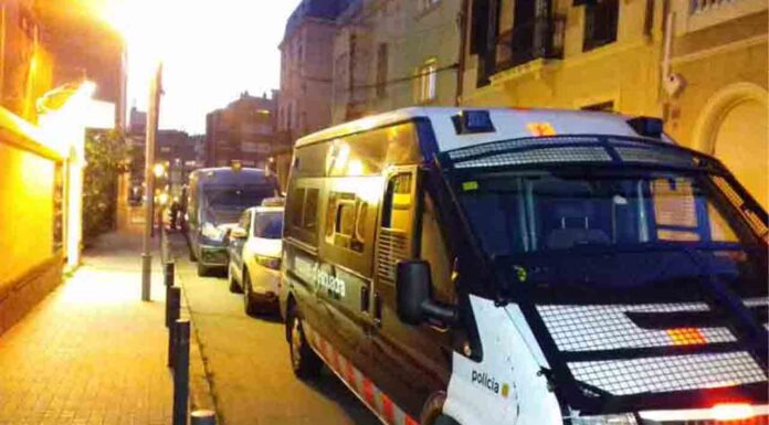 Denunciado un bar de Sarrià por vender alcohol a menores y consumir drogas Denunciado un bar de Sarrià por vender alcohol a menores y consumir drogas