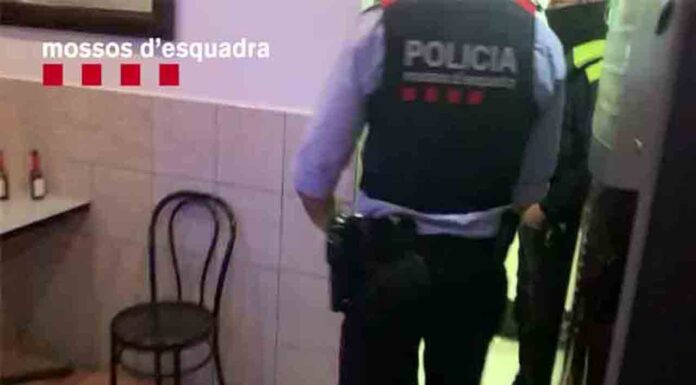 Dispositivo de los Mossos y la Urbana en Nou Barris para detectar delincuentes Dispositivo de los Mossos y la Urbana en Nou Barris para detectar delincuentes