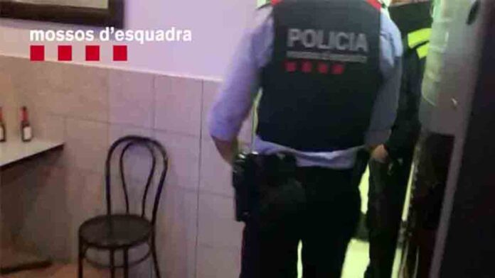 Dispositivo de los Mossos y la Urbana en Nou Barris para detectar delincuentes