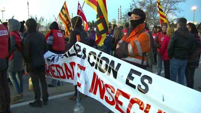 Huelga en la petroquímica de Tarragona un mes después de la explosión Huelga en la petroquímica de Tarragona un mes después de la explosión