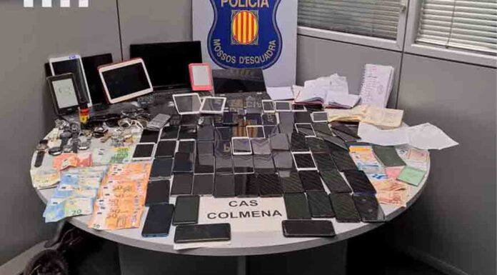 Desarticulan un grupo especializado en los robos violentos en zonas turísticas de Barcelona Desarticulan un grupo especializado en los robos violentos en zonas turísticas de Barcelona