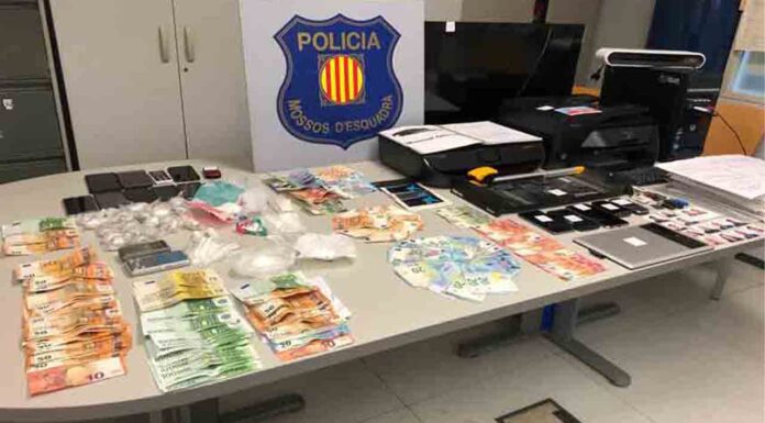 Detenidas ocho personas por tráfico de drogas en el barrio de El Clot Detenidas ocho personas por tráfico de drogas en el barrio de El Clot