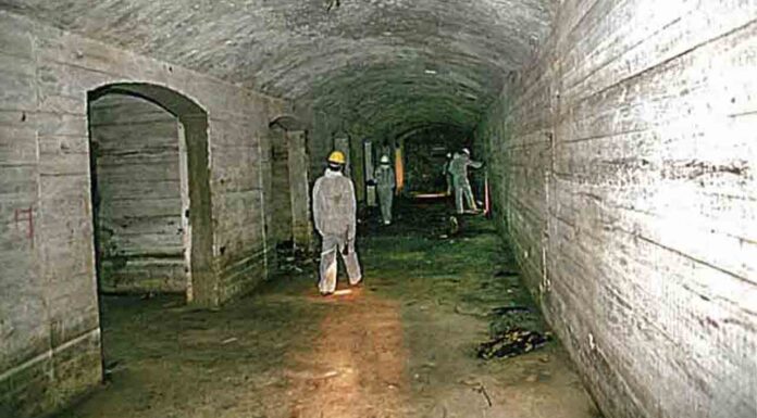 El refugio antiaéreo de la plaza Tetuán, sin proyecto de futuro El refugio antiaéreo de la plaza Tetuán, sin proyecto de futuro