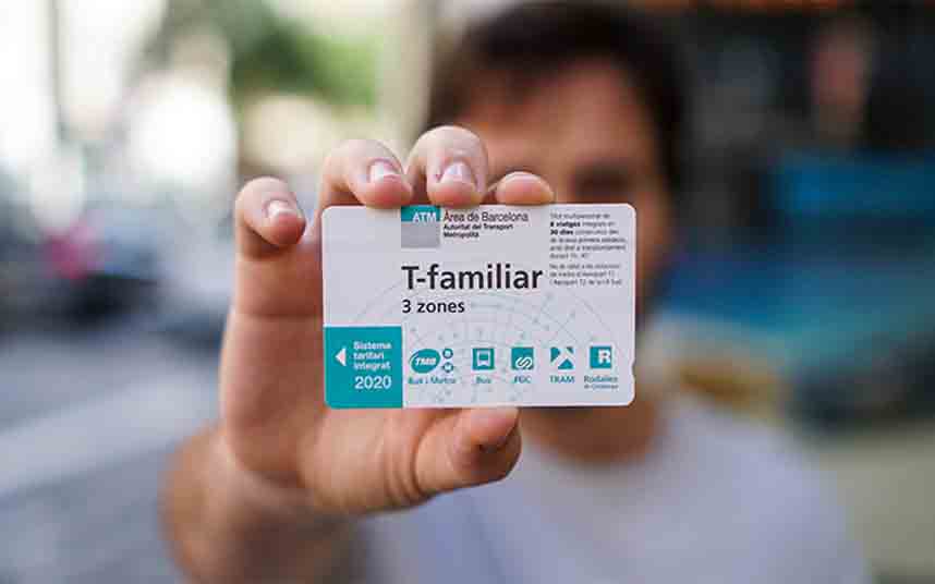 La T-familiar, la nueva tarjeta de transporte multipersonal de Barcelona