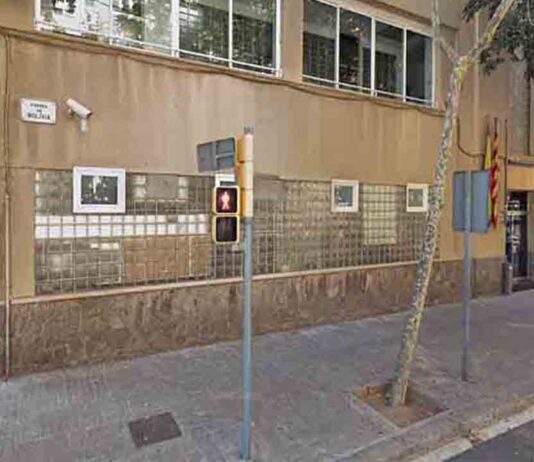 Detenido en Santa Coloma un hombre que tenía que entrar en prisión y vivía en un hotel Detenido en Santa Coloma un hombre que tenía que entrar en prisión y vivía en un hotel