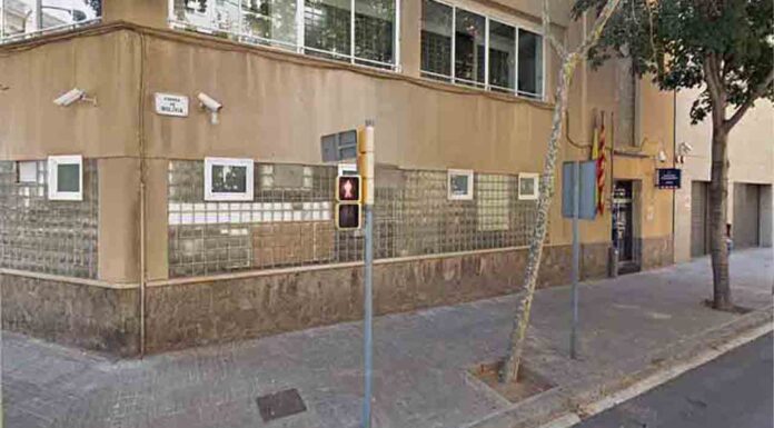 Detenido en Santa Coloma un hombre que tenía que entrar en prisión y vivía en un hotel Detenido en Santa Coloma un hombre que tenía que entrar en prisión y vivía en un hotel