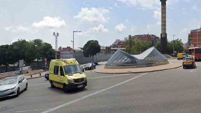 Un hombre de 86 años muere atropellado por un camión en Nou Barris