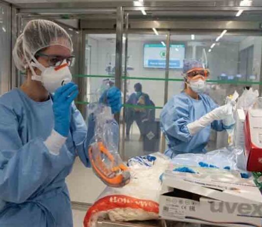 Aumentan los casos de coronavirus en Catalunya, pero la cifra de muertos sigue baja Catalunya sufre un aumento de contagios por coronavirus y hay 90 nuevas muertes