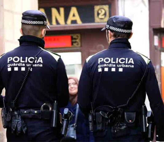 Muere un conductor de autobús arrollado por su vehículo Muere por coronavirus un agente de la Guàrdia Urbana de Barcelona de 50 años