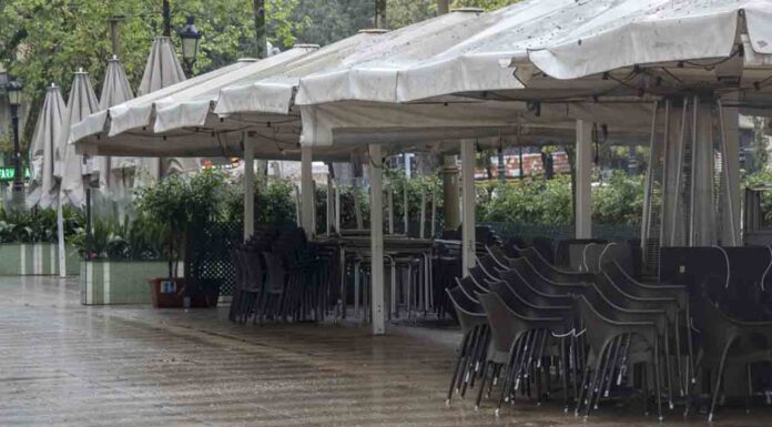 Aprobadas las medidas de ampliación de terrazas y comercio en Barcelona Aprobadas las medidas de ampliación de terrazas y comercio en Barcelona