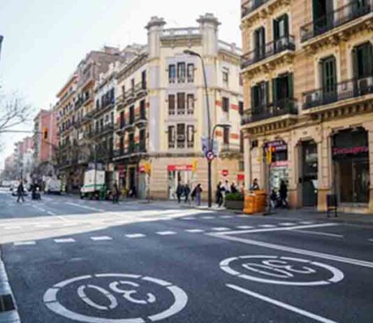 Barcelona amplía el número de calles cortadas al tráfico Barcelona amplía el número de calles cortadas al tráfico