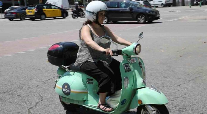 El Ayuntamiento de Barcelona adjudica las licencias de motos y bicis de uso compartido El Ayuntamiento de Barcelona adjudica las licencias de motos y bicis de uso compartido