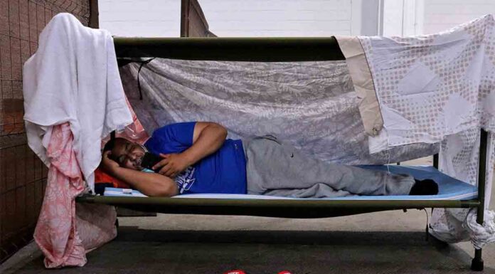 Los pabellones de Montjuïc en Barcelona, abiertos para dormir Los pabellones de Montjuïc en Barcelona, abiertos para dormir