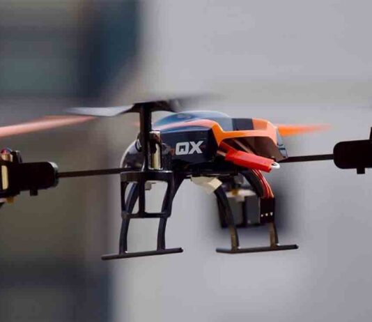 Investigan a un operador de drones por presentar documentación falsa en una autorización para sobrevolar Girona Investigan a un operador de drones por presentar documentación falsa en una autorización para sobrevolar Girona