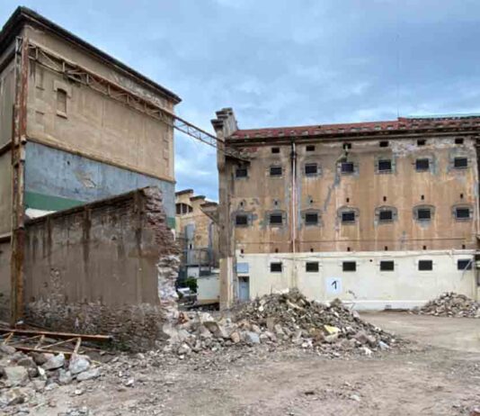 Así avanza la demolición de la antigua prisión La Modelo Así avanza la demolición de la antigua prisión La Modelo