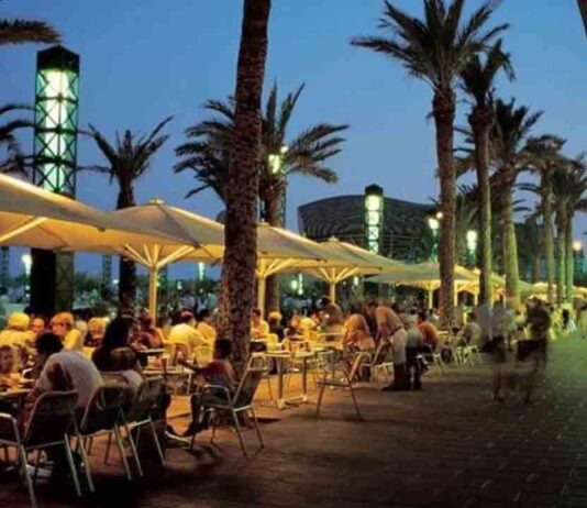 El Ayuntamiento de Barcelona cerrará los locales del Port Olímpic lo más rápido posible El Ayuntamiento de Barcelona cerrará los locales del Port Olímpic lo más rápido posible