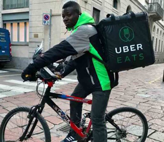 Investigado de Uber Eats en Italia a un Rider: «Solo amenacé con romperte la cabeza, y lo repito» Investigado de Uber Eats en Italia a un Rider: "Solo amenacé con romperte la cabeza, y lo repito''