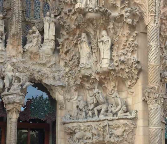 La Sagrada Familia agota en 5 horas 38.000 entradas gratis para los vecinos de Barcelona La Sagrada Familia agota en 5 horas 38.000 entradas gratis para los vecinos de Barcelona