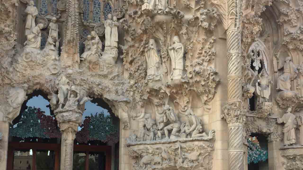 La Sagrada Familia agota en 5 horas 38.000 entradas gratis para los vecinos de Barcelona