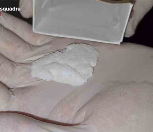 Los Mossos desarticulan una red de narcopisos que vendían crack y heroína Los Mossos desarticulan una red de narcopisos que vendían crack y heroína