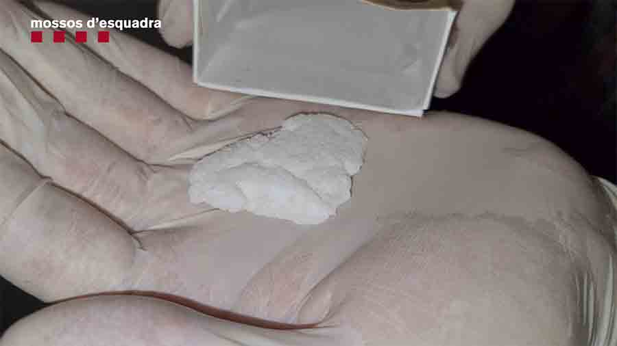 Los Mossos desarticulan una red de narcopisos que vendían crack y heroína