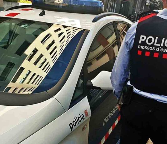 Los Mossos detienen a un hombre que escalaba fachadas para robar en pisos de Barcelona Los Mossos detienen a un hombre que escalaba fachadas para robar en pisos de Barcelona
