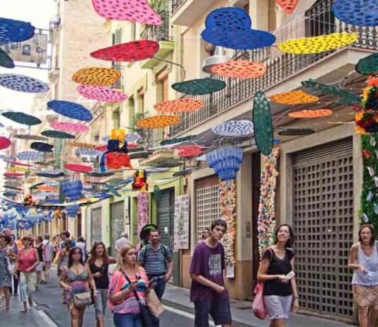 La Fiesta Mayor de Gràcia será vecinal y con tres pregoneras del ámbito sanitario La Fiesta Mayor de Gràcia será vecinal y con tres pregoneras del ámbito sanitario