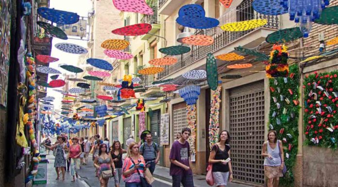 La Fiesta Mayor de Gràcia será vecinal y con tres pregoneras del ámbito sanitario La Fiesta Mayor de Gràcia será vecinal y con tres pregoneras del ámbito sanitario