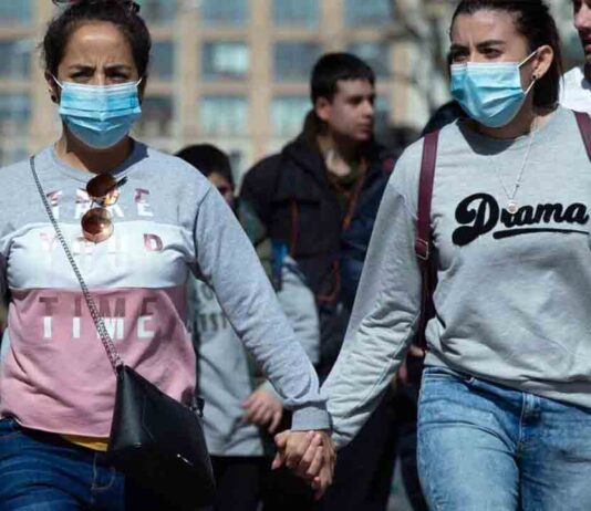 La mascarilla será obligatoria en Catalunya a partir de este jueves La mascarilla será obligatoria en Catalunya a partir de este jueves