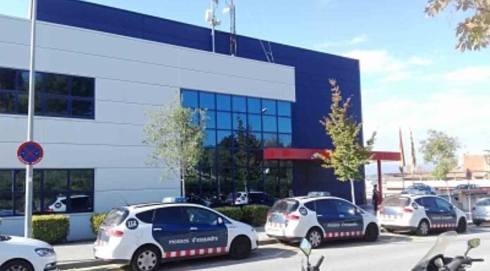 Detenida una mujer en Cerdanyola por pertenencia a grupo criminal Detenido un joven acusado del atropello de un hombre en Cerdanyola del Vallès