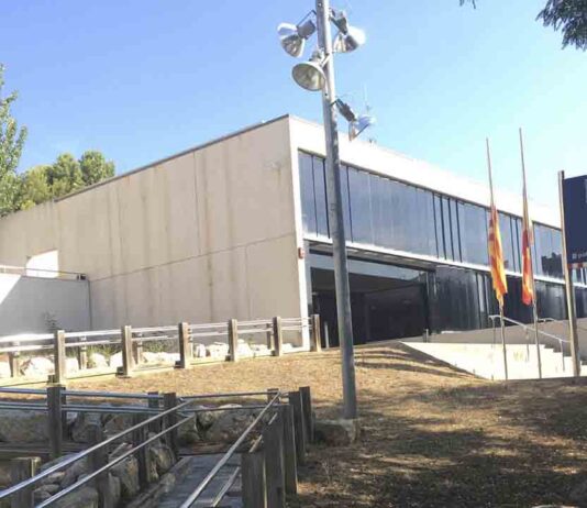 Identificado el autor de un homicidio del año 2004 en Castelldefels Detenidos en Gavà un abogado y su pasante por falsedad documental y usurpación de identidad Agentes de los Mossos d'Escuadra de la Unidad de Investigación de Gavà detuvieron, el 16 y el 17 de julio a dos hombres, de 26 y 59 años, de nacionalidad española y vecinos de