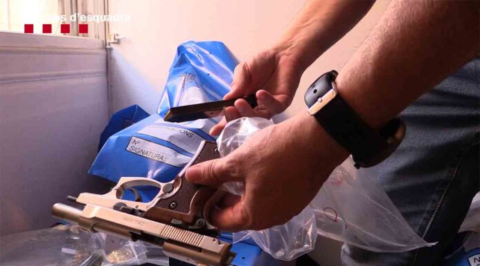 Detenido un grupo por robos en domicilios del Barcelonès, Baix Llobregat y Vallès Oriental Detenido un grupo por robos en domicilios del Barcelonès, Baix Llobregat y Vallès Oriental