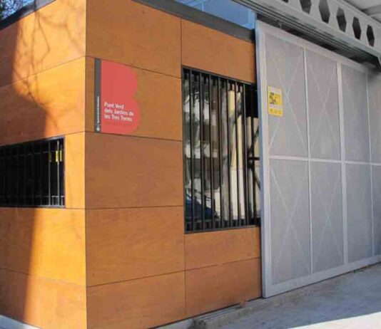 Entra en funcionamiento un nuevo punto verde en el barrio de Las Tres Torres Entra en funcionamiento un nuevo punto verde en el barrio de Las Tres Torres