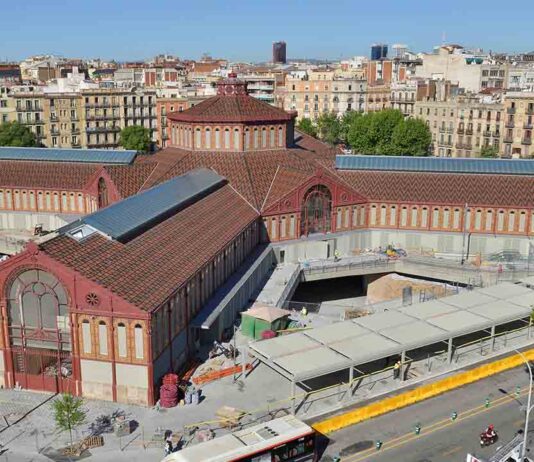 La poesía centra la conmemoración de la Diada en el distrito del Eixample La poesía centra la conmemoración de la Diada en el distrito del Eixample