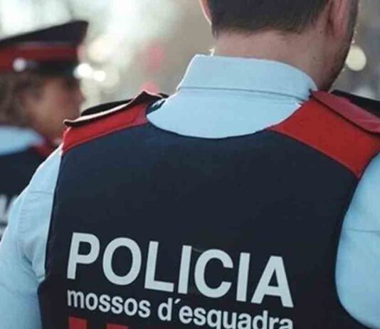 Forzaban los expendedores de los cajeros tras provocar un error en el sistema Detenido un menor por tirar al suelo a una anciana y robarle dos cadenas de oro