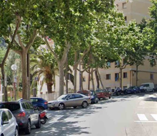 Detenido por morder a un agente de la Guàrdia Urbana y agredir a otros dos Detenido por morder a un agente de la Guàrdia Urbana y agredir a otros dos