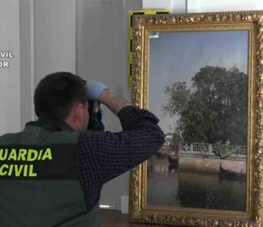 La Guardia Civil recupera 500 obras de la colección Muñoz Ramonet La Guardia Civil recupera 500 obras de la colección Muñoz Ramonet
