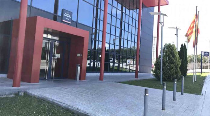 Una mujer apuñala y mata a su pareja en Manresa Detenido en Manresa un hombre que hirió con un cuchillo a una mujer en Cerdanyola del Vallès