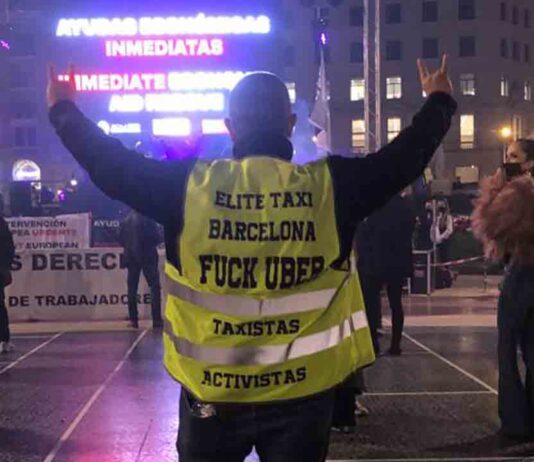 Protesta de la Plataforma Somos Ocio Nocturno en la Plaza de Catalunya Protesta de la Plataforma Somos Ocio Nocturno en la Plaza de Catalunya