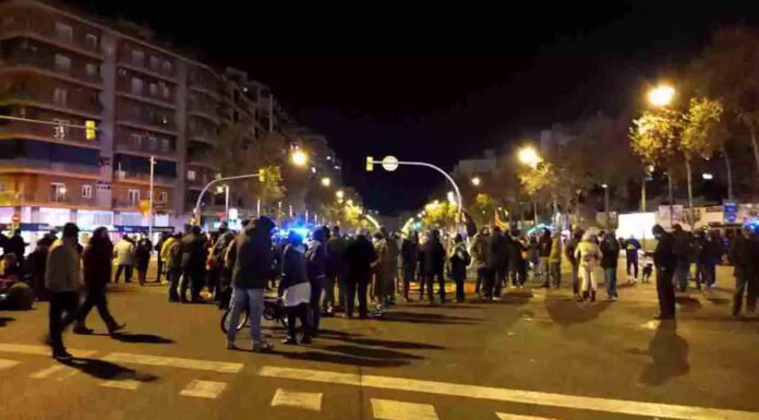 400 vecinos dicen basta a los cortes diarios de la Meridiana 400 vecinos dicen basta a los cortes diarios de la Meridiana