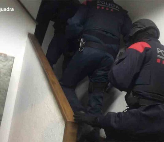 Desmantelan un narcopiso en L’Hospitalet de Llobregat Desmantelan un narcopiso en L'Hospitalet de Llobregat