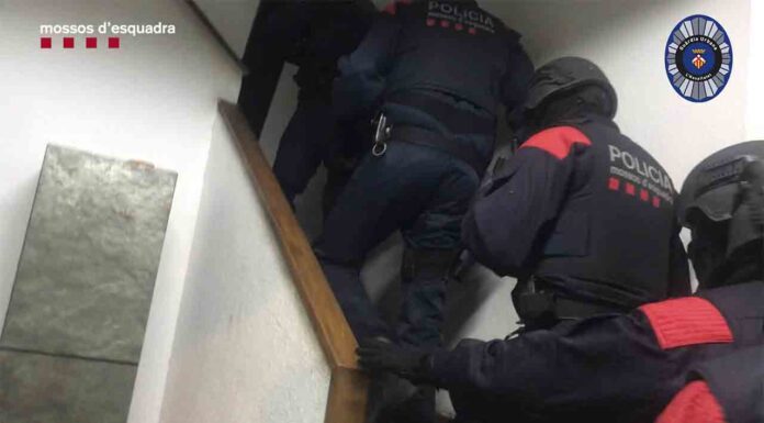 Desmantelan un narcopiso en L’Hospitalet de Llobregat Desmantelan un narcopiso en L'Hospitalet de Llobregat