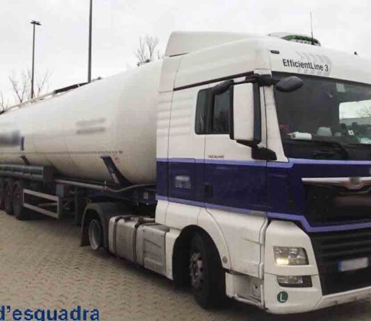 Detenido un camionero por circular en sentido contrario y dar positivo en alcohol Detenido un camionero por circular en sentido contrario y dar positivo en alcohol