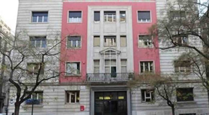 El edificio de la plaza Carles Pi i Sunyer será el nuevo CAP Gòtic El nuevo CAP Gòtic ocupará 2.500 m2 en la Plaza de Carles Pi i Sunyer