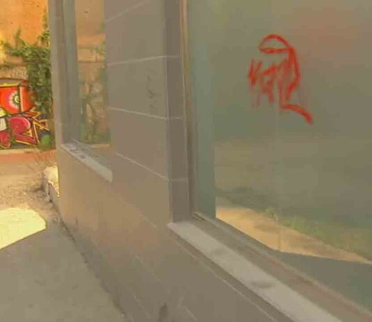 Dos detenidos por la agresión en grupo a un chico en Can Batlló Dos detenidos por la agresión en grupo a un chico en Can Batlló