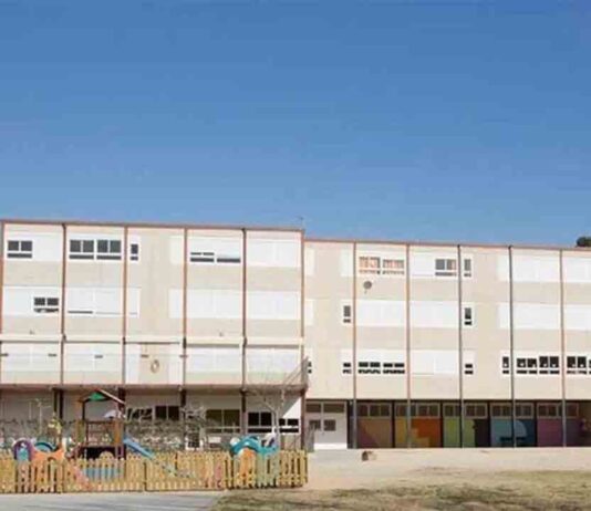 La Escuela Can Clos se mantendrá abierta y se reforzará su proyecto y equipamiento La Escuela Can Clos se mantendrá abierta y se reforzará su proyecto y equipamiento